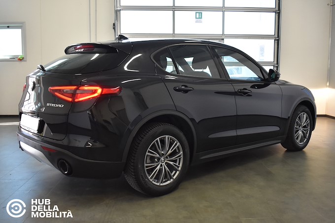 ALFA ROMEO Stelvio 2.2 Turbodiesel 160 CV AT8 RWD Business